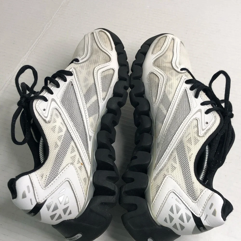 Reebok Sneakers Zig Tech Sonic Mens Size 6.5 White Black Athletic Shoes